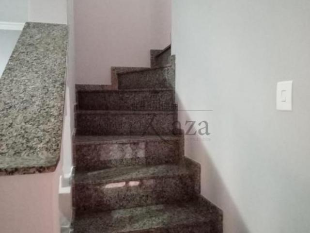 Oportunidade Casa Sobrado Bosque dos Eucaliptos 3 Dormitórios 250m²