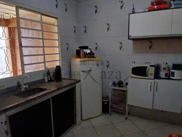 Oportunidade Casa Sobrado Campos de São José 3 Dormitórios 212m²