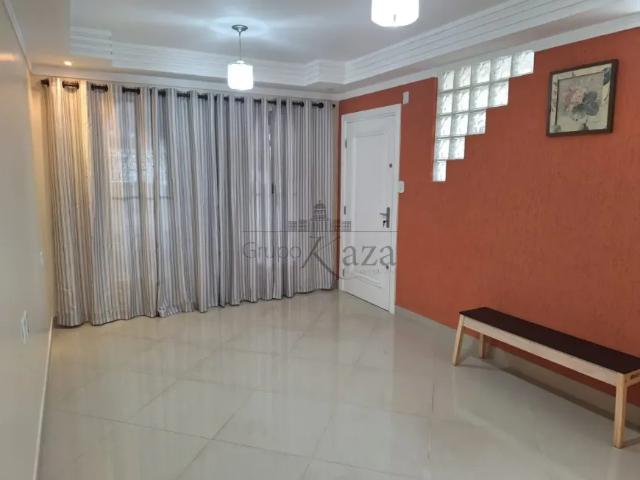 Oportunidade Casa Sobrado Geminada com Edícula Jardim Portugal 4 Dormitórios 190m² Estuda