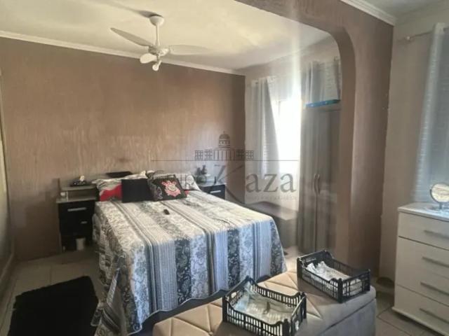 Oportunidade Casa Sobrado Jacareí Centro 2 Dormitórios 180m²