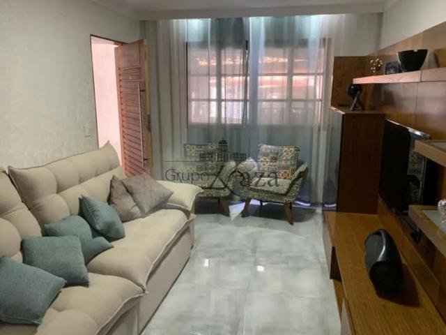 Oportunidade Casa Sobrado Jardim Vale do Sol 3 Dormitórios com 2 suítes 180m²