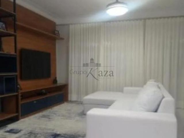 Oportunidade Casa Sobrado Jardim das Industrias 4 Suítes 254m²