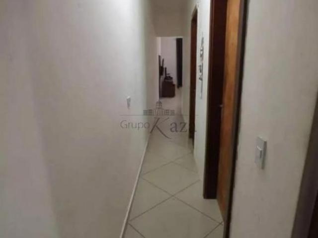 Oportunidade Casa Sobrado Jardim do Vale Jacareí 5 Dormitórios 190m²