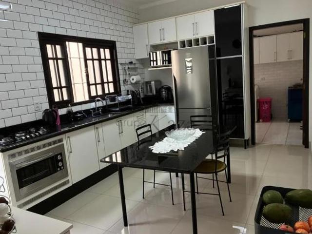 Oportunidade Casa Sobrado Jardim Oriente 3 Dormitórios 112m²
