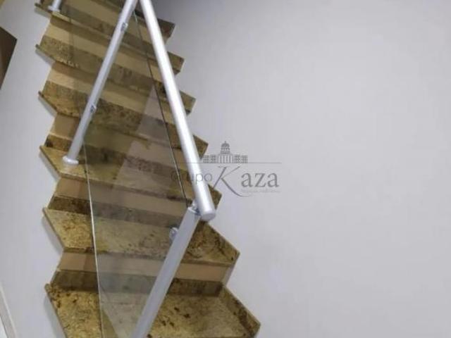 Oportunidade Casa Sobrado Jardim Pararangaba 3 Dormitórios 125m²