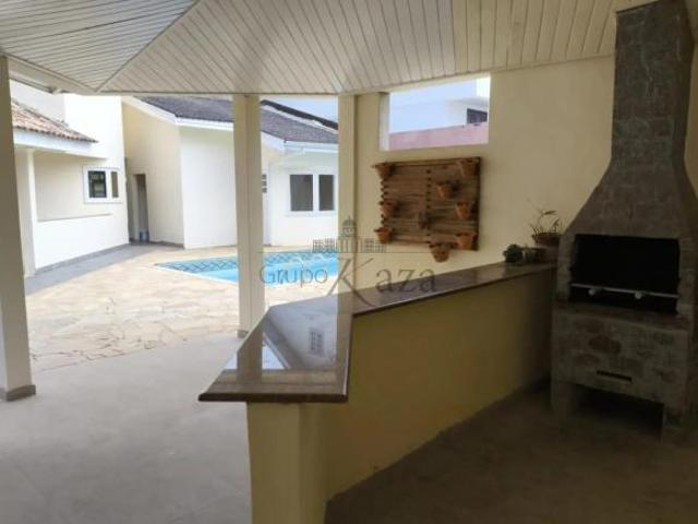 Oportunidade Casa Sobrado São João Jacareí 4 Dormitórios 320m². Estuda