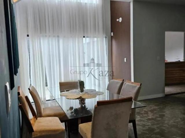 Oportunidade Casa Sobrado Terras de São João 4 Dormitórios 222m²
