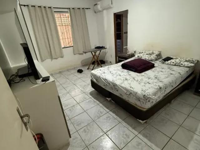 Imóvel Espaçoso e Confortável à Venda no Bairro Portal em Guarapari ES: 6 Quartos, 1 Suíte, 2 Salas