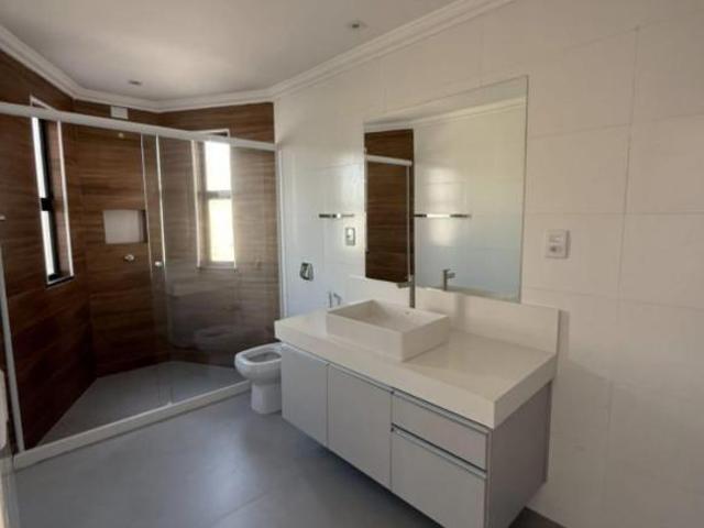 OPORTUNIDADE! Charmoso Apartamento Recém Restaurado, a Duas Quadras do Calçadão