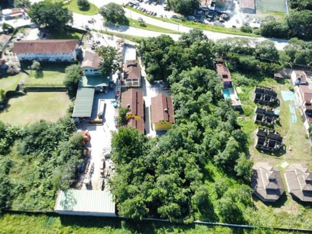 Oportunidade a venda em Cambury Lado Praia