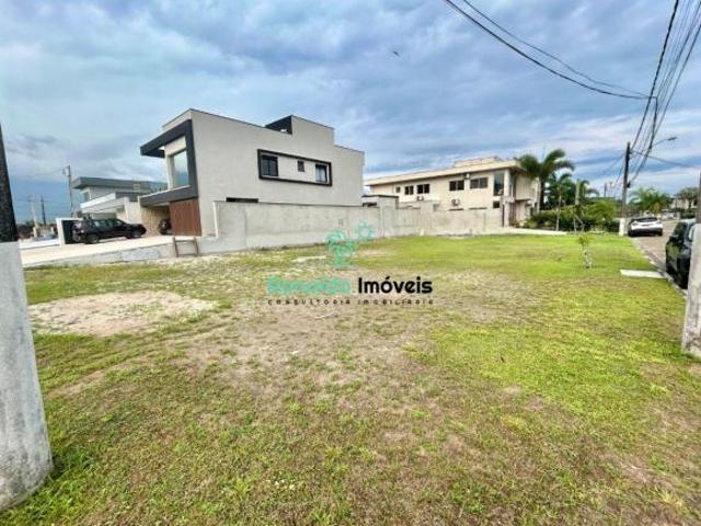 Oportunidade! Amplo Terreno no Condomínio Fechado Bougainville &apos &apos Pronto Para Construir&apos &apos
