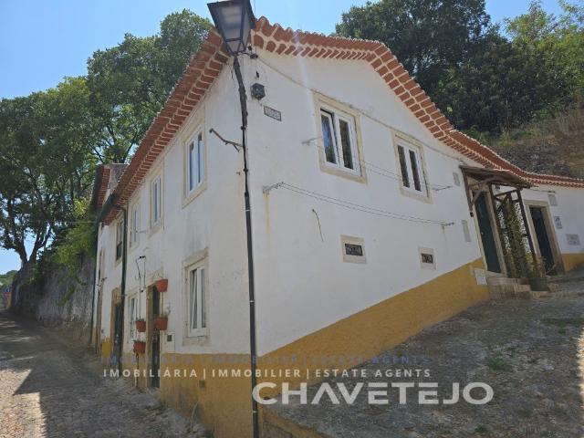 Oportunidade! Alojamento local com estúdio e T1 em funcionam. 0m² Tomar São João Baptista