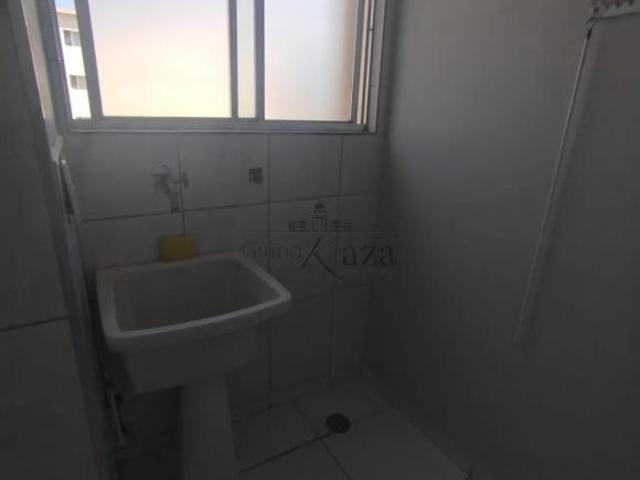 Oportunidade Apartamento Conjunto Residencial Trinta e Um de Março Edifício Arraial Cabo 2 D