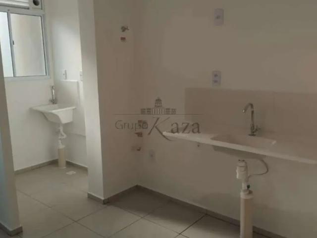 Oportunidade Apartamento Parque dos Ipês Residencial Campo de Milani 2 Dormitórios 36m²
