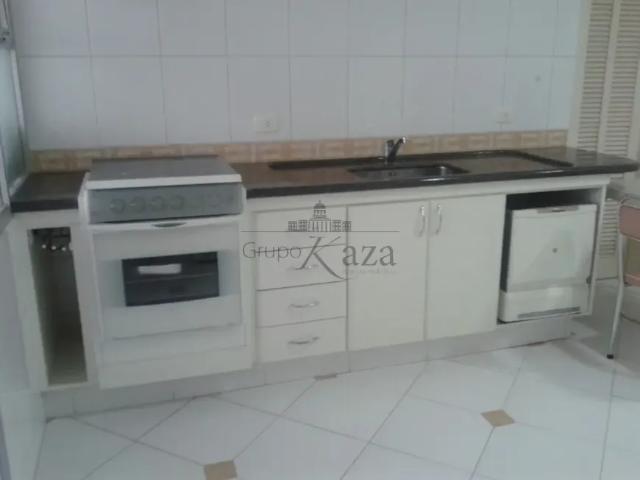 Oportunidade Apartamento Residencial Solar dos Pinheiros Vila Adyana 4 Dormitórios 170m²
