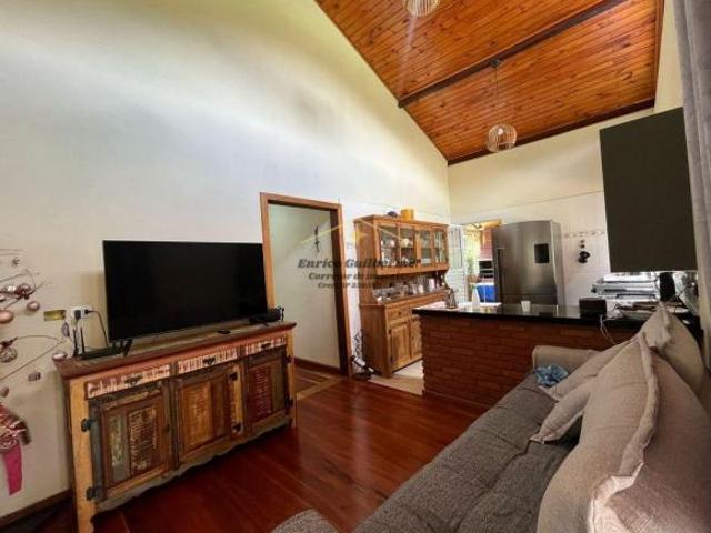 Oportunidade de Casa a Venda em Santo Antonio do Pinhal
