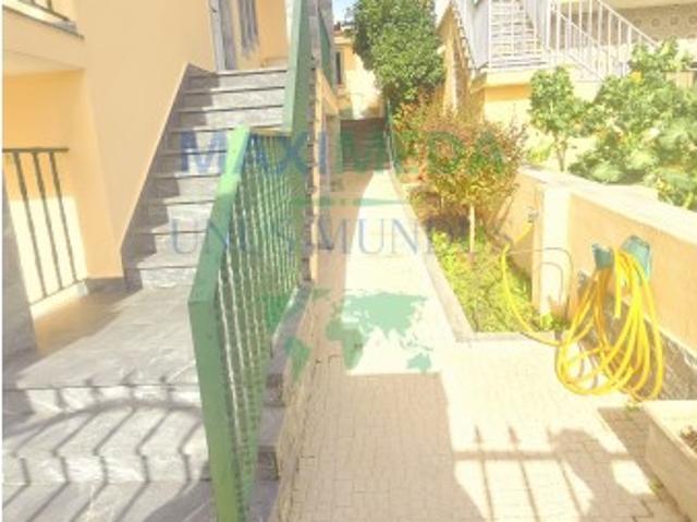 OPORTUNIDADE DE ARRENDAMENTO MORADIA T4 COM JARDIM NOS MOINHOS DA FUNCHEIRA | 2.400€/mês