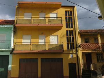 Oportunidade de Investimento: Moradia de 3 Pisos, duas garagens individuais, Dominguizo, Covilhã