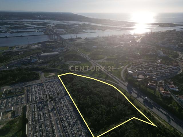 Terreno com Elevado Potencial de Investimento na Entrada da Figueira da Foz