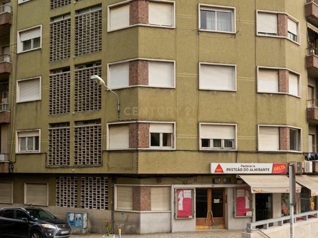 Oportunidade de Investimento em Moscavide | T2 de 60 m² em Frente ao Metro