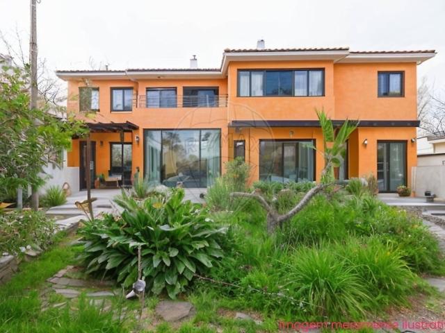 Oportunidade de Investimento em Alvide, Cascais – Moradia co. 288m² Alcabideche