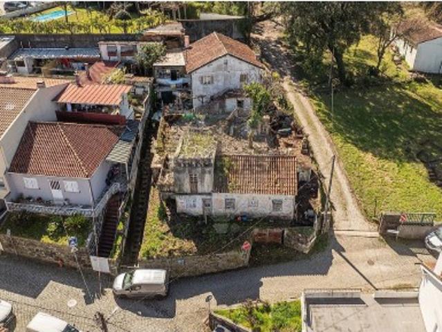 Oportunidade de Investimento em Fraião Moradia para Reabilitação