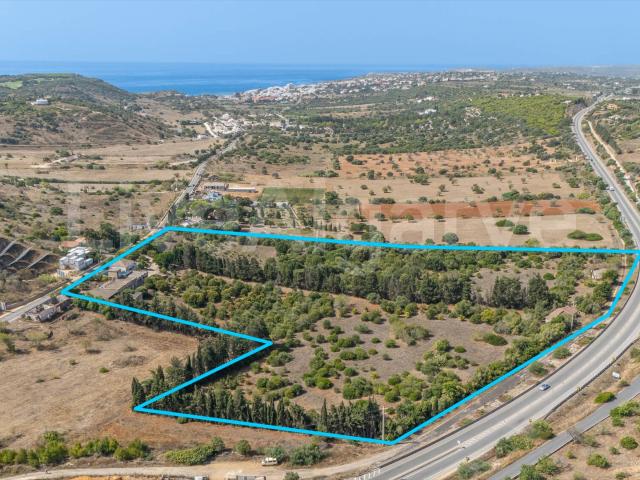 OPORTUNIDADE DE INVESTIMENTO | GRANDE LOTE COM CASA T3 E ARR. 930m² Lagos Santa Maria