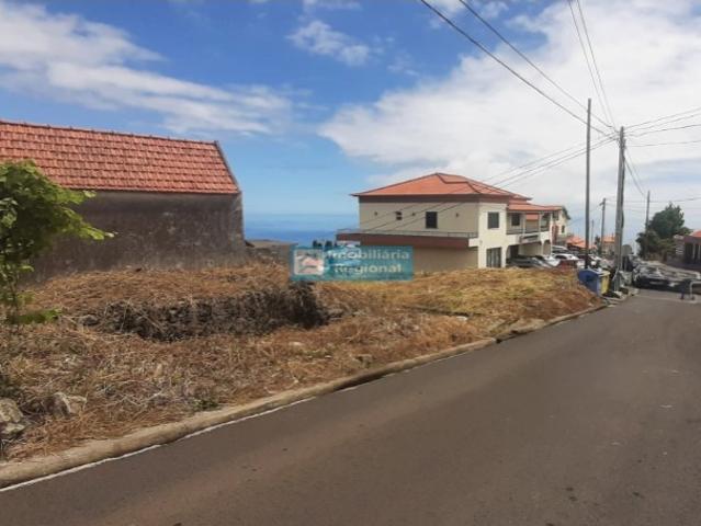 OPORTUNIDADE DE INVESTIMENTO LOTE COM VISTA MAR E SERRA