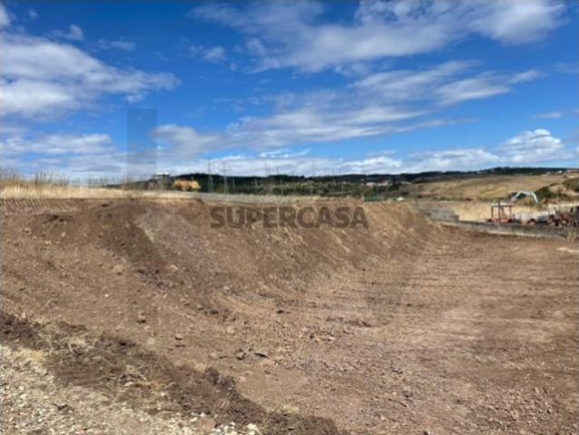 Oportunidade de Investimento: Terreno com 790 m² e Casa Móvel T2 Loures Guerreiro