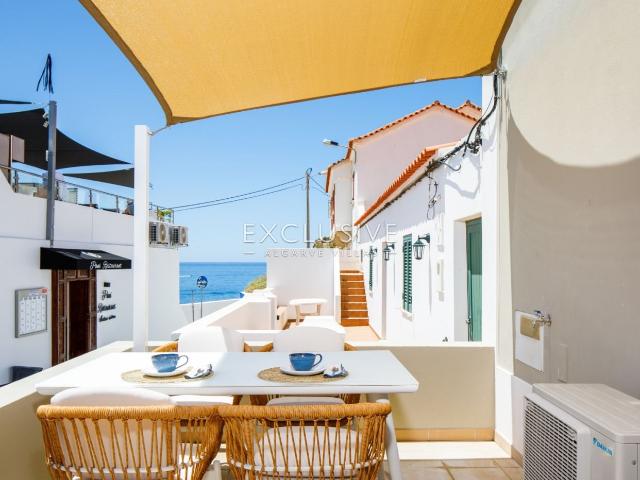 Oportunidade de investimento 4 apartamentos T0 para venda. 188m² Lagoa e Carvoeiro