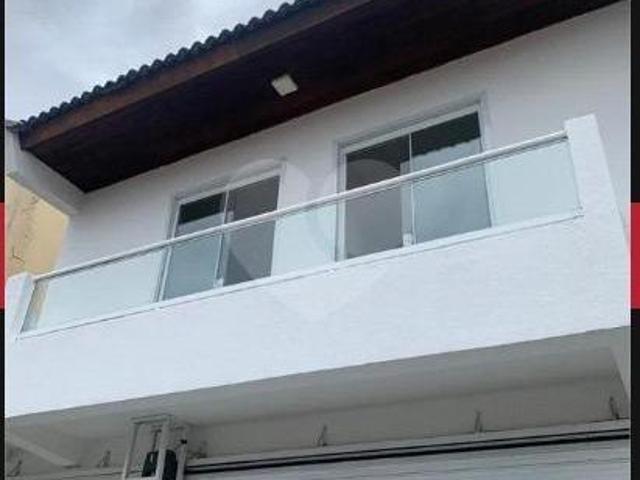 Oportunidade em Condomínio Fechado