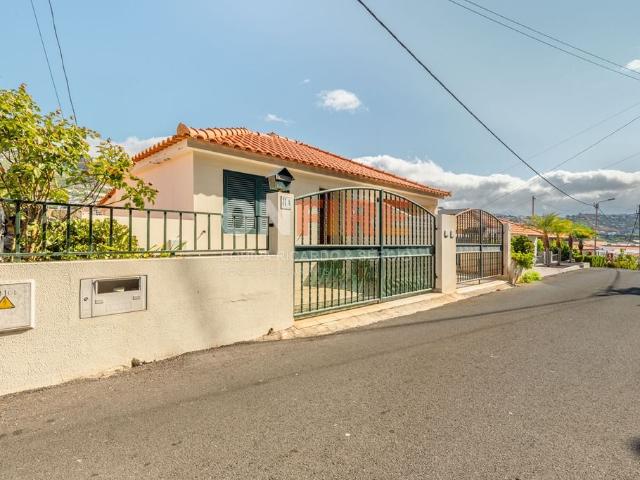 Oportunidade em Câmara de Lobos | Moradia T2 com Vista