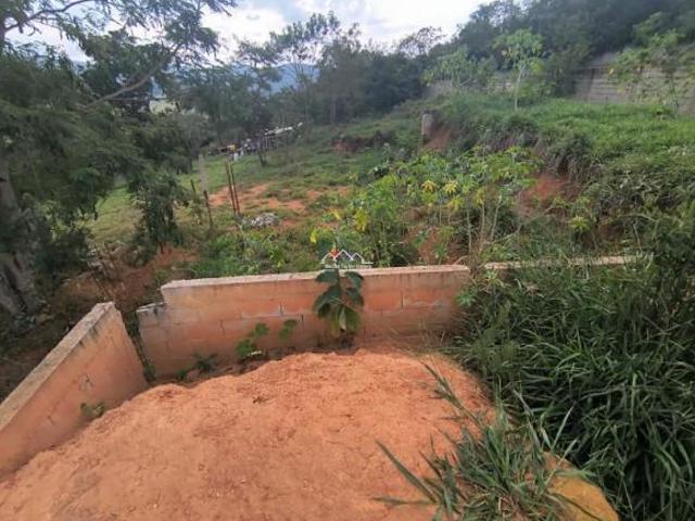 OPORTUNIDADE EM BAIRRO NOBRE: Lote de 1000m2!