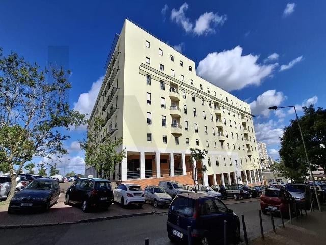 Oportunidade em Lisboa: Apartamento T4 com 2 Lugares de Gara. 84m² Marvila