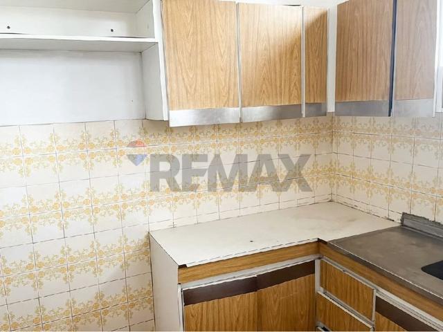 Oportunidade em Pernambués: Casa Grande com 500m² para Alugar ! Potencial Residencial ou Comercial!