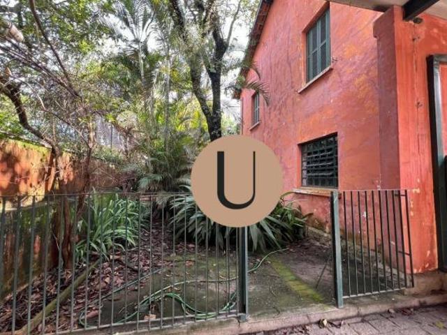 Oportunidade Exclusiva no Jardim América Terreno de esquina totalmente plano, com 572 m² e uma testa