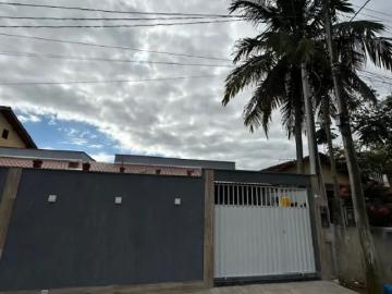 Oportunidade imperdível! Casa à venda em Piúma ES, bairro Itaputanga: 2 quartos, 1 suíte, 1 sala, 1