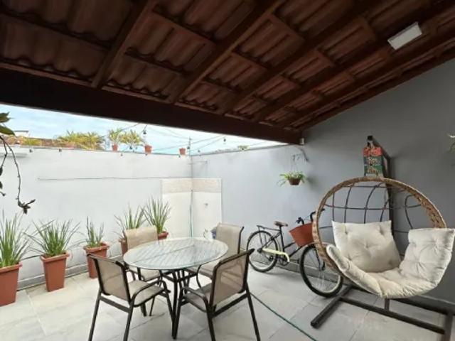 Oportunidade imperdível! Casa à venda em Piúma ES, bairro Itaputanga: 2 quartos, 1 suíte, 1 sala, 1