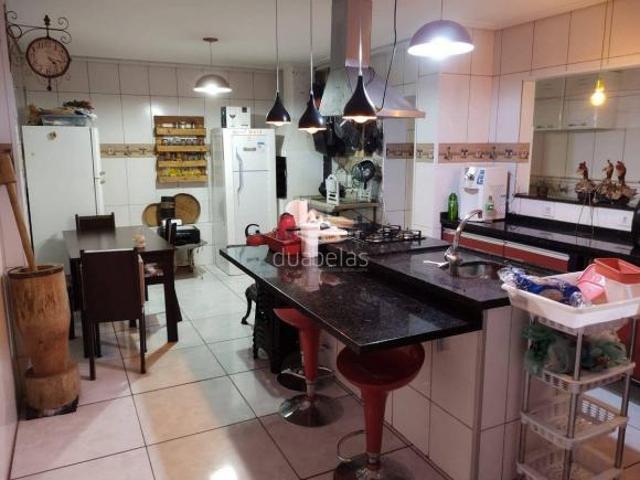 OPORTUNIDADE IMPERDÍVEL – CASA À VENDA NO JARDIM ISMÊNIA EM SJC