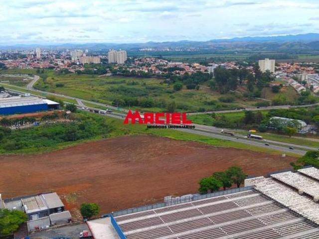 Oportunidade Imperdível: Mega Área Comercial e Industrial de 51.814m² na Dutra!