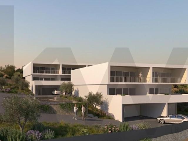 OPORTUNIDADE CONDOMINIO 5 MORADIAS PROJETO APROVADO
