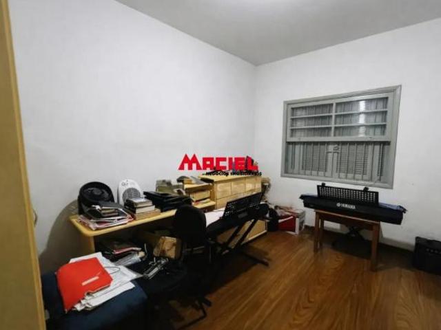 Oportunidade Incrível no Jardim Santa Maria: Casa Térrea + Edícula Completa!