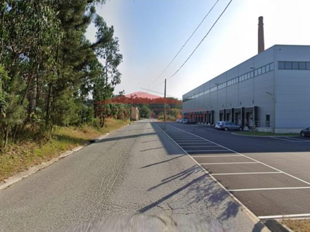 Oportunidade Industrial em Águeda: Terreno com 7.055 m² e Elevado Potencial Construtivo