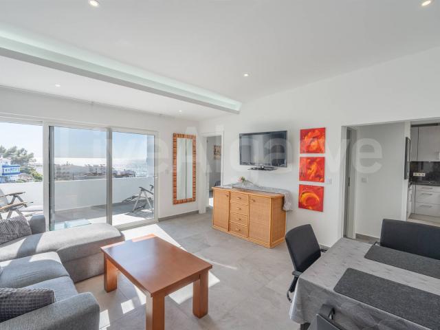 Oportunidade | Moradia geminada T1 Renovada com Vista para o. 62m² Salema