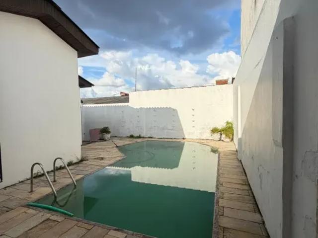 Oportunidade no conjunto kissia – casa com piscina e espaço gourmet