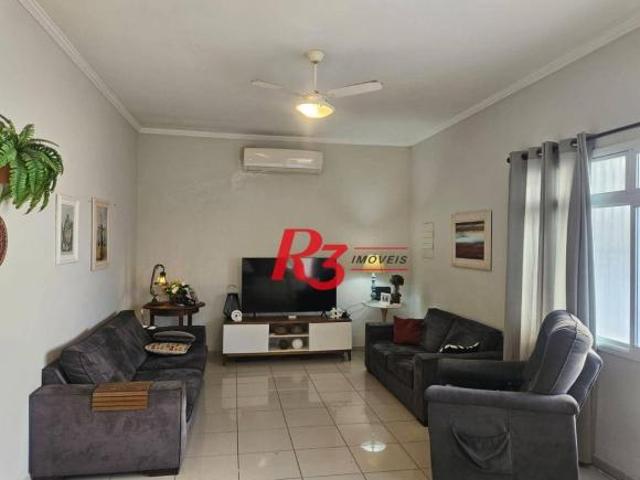 Oportunidade no Campo Grande Sobrado á venda com 3 Dorms, Quintal com Churrasqueira e 3 Vagas Fixas
