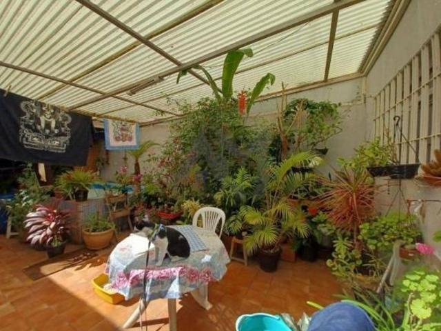OPORTUNIDADE NO JARDIM POPULAR! SOBRADO FRONTAL 3 DORMS COM EDÍCULA e PISCINA, 175M², SALA 2 AMBS