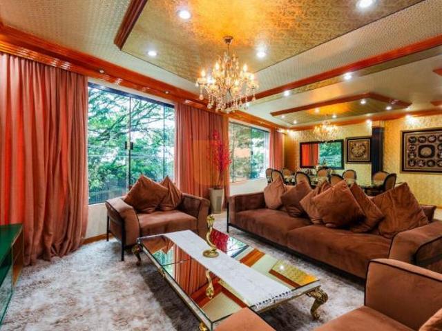 Oportunidade no mercado! Casa no Sumaré com vista incrível!04 suítes e 03 vagas