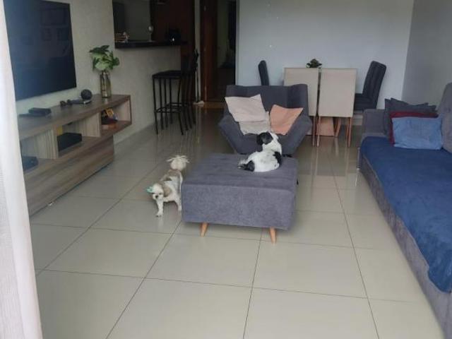OPORTUNIDADE NA DF 420! Lindo 2 Quartos, Todo no Porcelanato e Armários Planejad