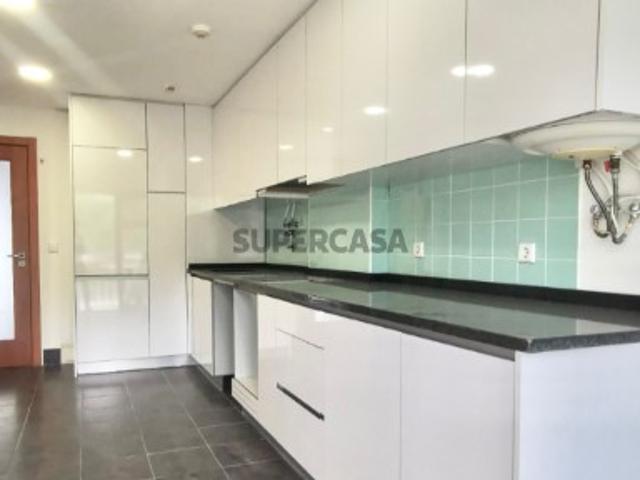 OPORTUNIDADE | T3 Espaçoso em Excelente Condição